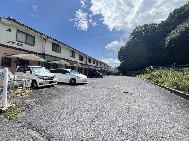 アピネス　A棟の駐車場