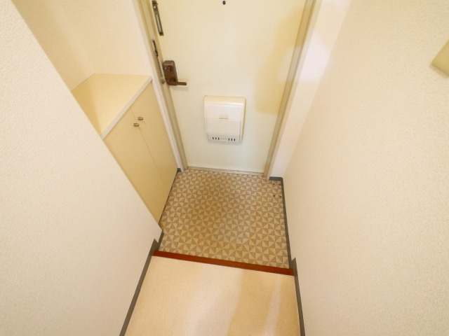 杉ヶ町ビルの玄関|明るい玄関です