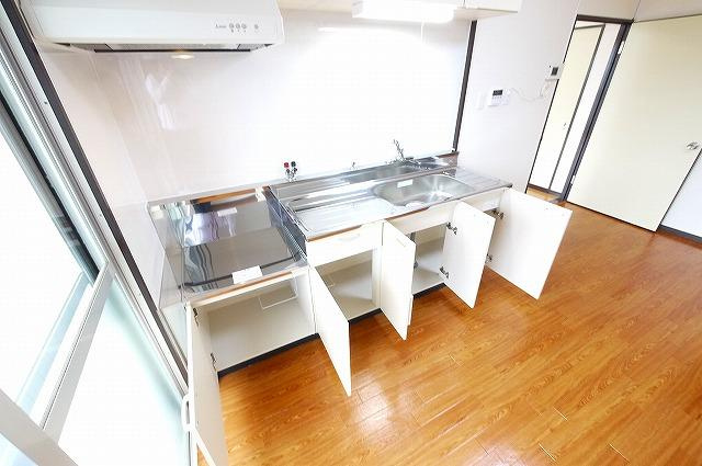 武田マンションのキッチン|キッチン収納豊富