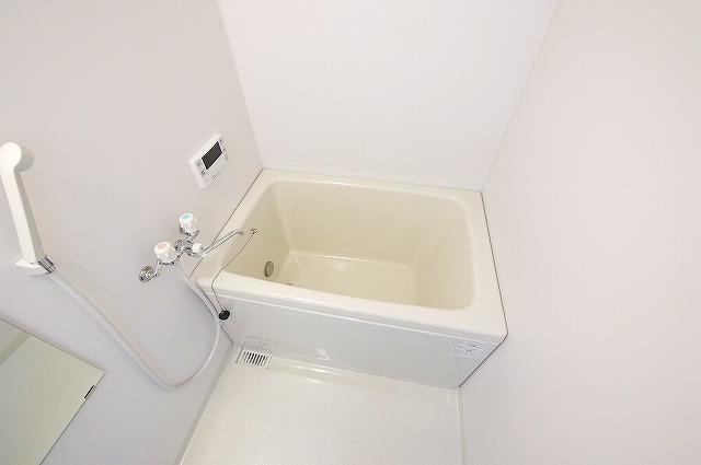 武田マンションの浴室|ゆったり過ごせるお風呂です