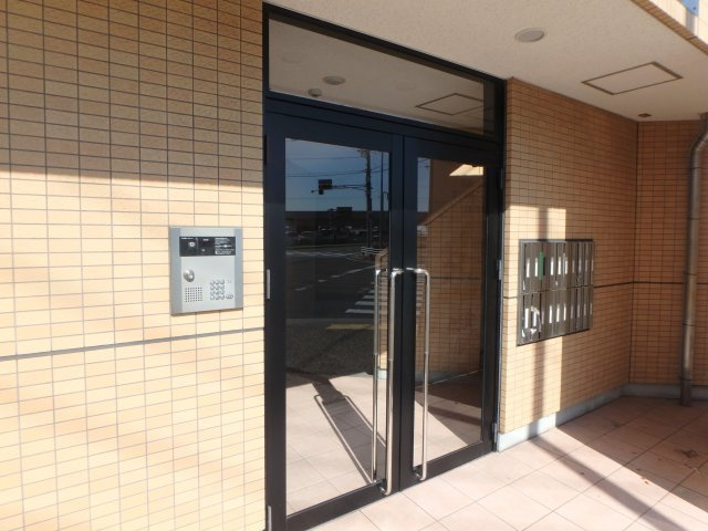 フェリシア千成のエントランス