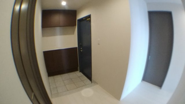 中央区日本橋箱崎町の賃貸マンションの玄関|反転タイプ参照
