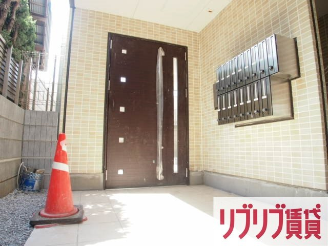 グレイスコート神明町のエントランス