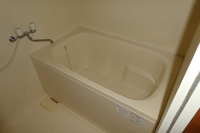 ソレイユ倉敷川の浴室