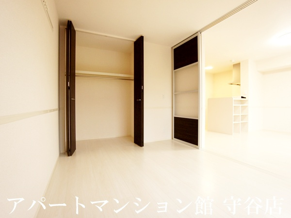 サンモールBの洋室