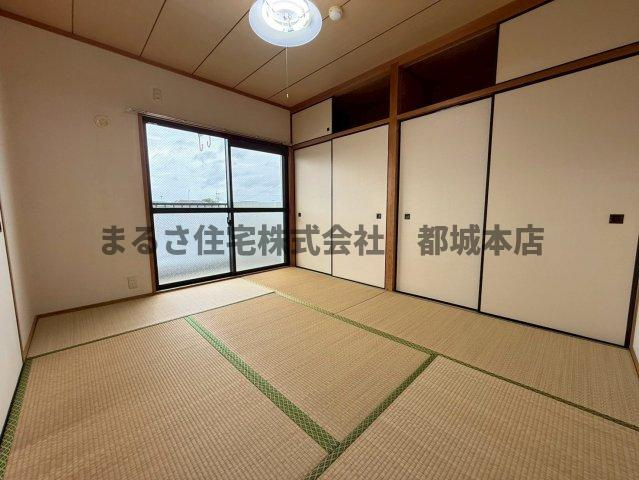 日の出マンションの和室