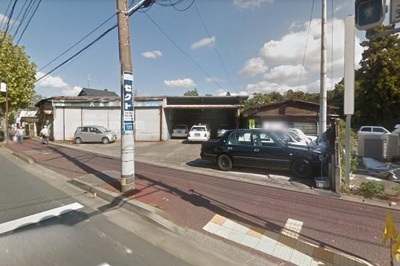 【外観】 | 大宮台ガレージ倉庫 | 歩道の切り下げがあり間口も広いので出入りは楽です