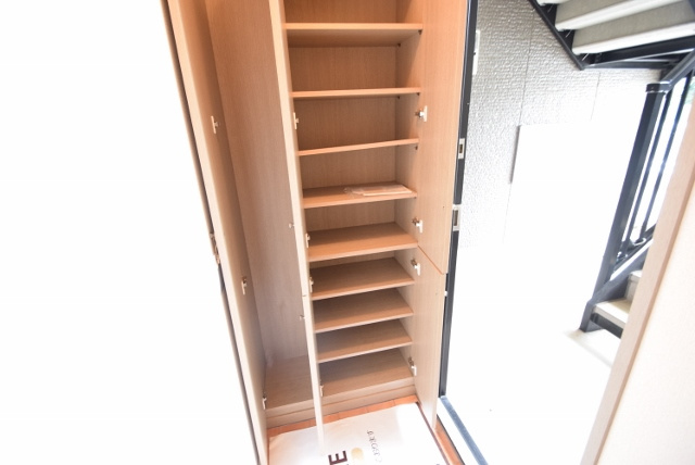 ヴィラージュコート壱番館の玄関|下駄箱付きです