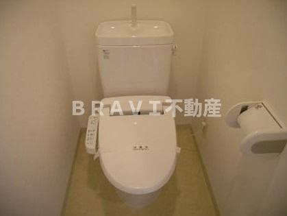ラナップスクエア東天満　BRAVI不動産のトイレ|【ラナップスクエア東天満】落ち着いたトイレです