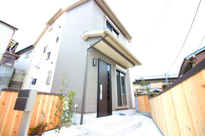 【外観：施工例】 | 向日市上植野町鴨田　新築戸建 | 同施工例：イメージ写真（実際とは異なります）阪急『西向日駅』JR『長岡京駅』徒歩22分　阪急バス【菱川停】が徒歩2分（JR長岡京駅よりバス乗車11分