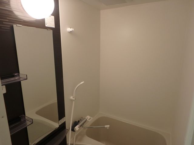 ラ・フォーレ久宝園の浴室