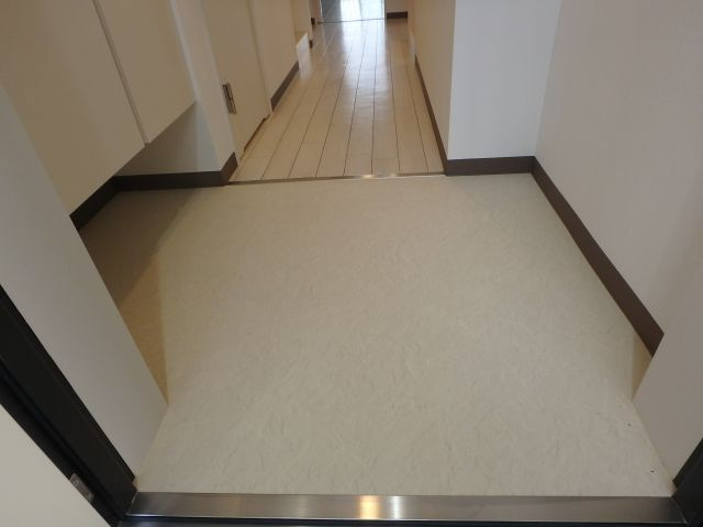 ラ・フォーレ久宝園の玄関