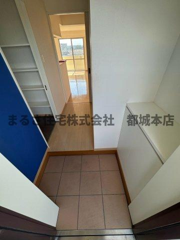 スカイコート大王の玄関