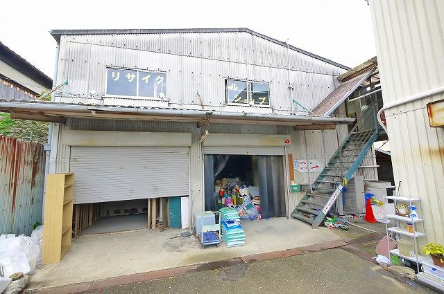 中辻町倉庫の外観