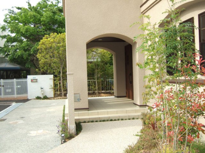 【エントランス】 | 殿山町貸戸建