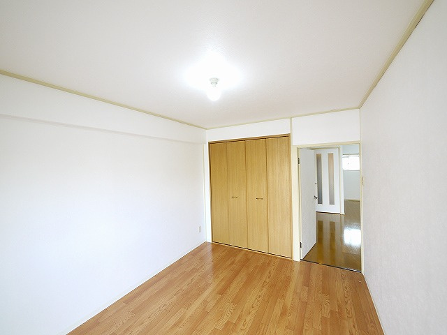 シティコープ新大宮の洋室