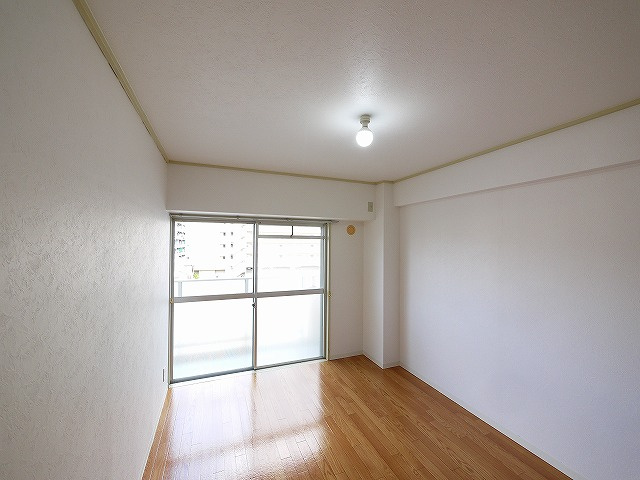 シティコープ新大宮の洋室