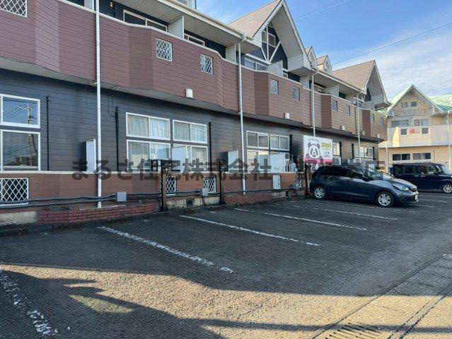 コンフォートアミの駐車場