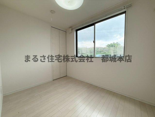 DOLCEVITA西町の洋室