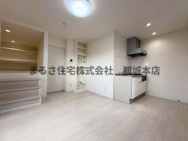 DOLCEVITA西町の居間・リビング