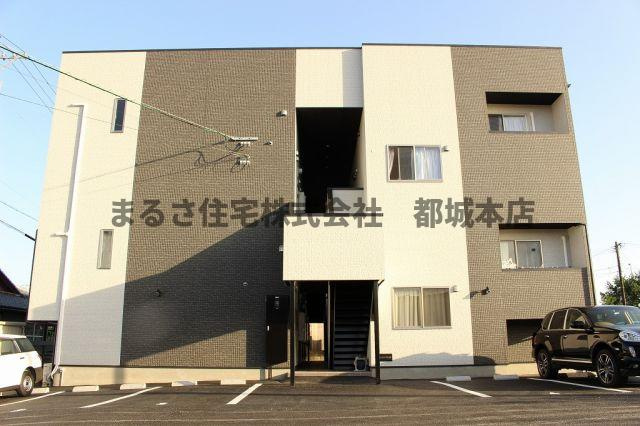 DOLCEVITA西町のエントランス