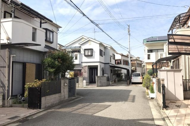 堺市北区蔵前町　一戸建の前面道路含む現地写真