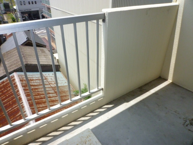 たかなかビルのバルコニー