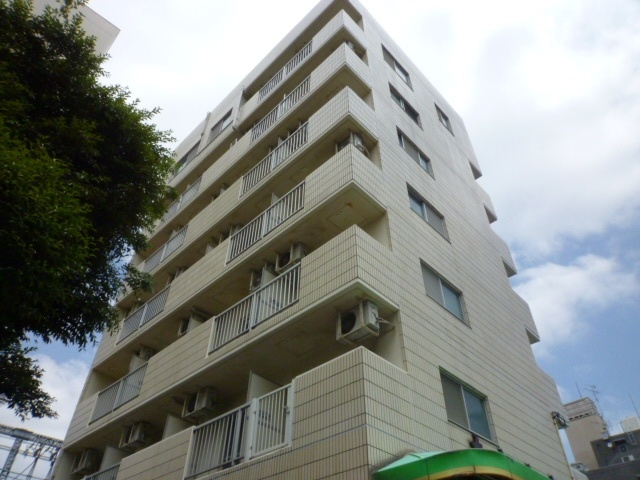 たかなかビルの外観|南向きで日当たり良好