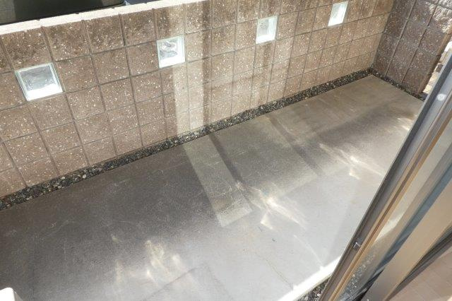 ヴァン・パサージュAのバルコニー