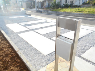 【駐車場】 | 杉戸　堤根　全3棟　2号棟　102坪　新築 らすと1棟 | 2号棟。102坪の敷地。新築。東京通勤圏内なのに。2440から2290万円に価格変更。堂々と。駐車並列3台以上。らすと1棟。