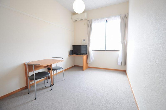 【居間・リビング】 | レオパレスハグレー　トマツⅡ