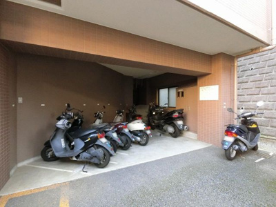 【その他共用部分】 | サングレイス上星川弐番館 | バイク置場