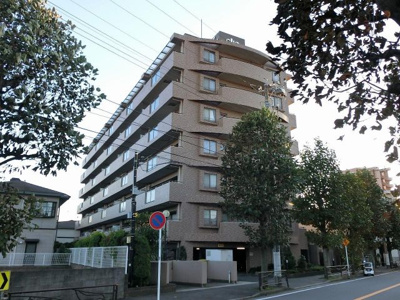 【外観】 | クリオ大師公園南壱番館 | 全居室収納・トランクルーム付でお部屋を広く使う事が出来ます♪