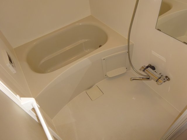 コスモリード篠崎駅前の浴室