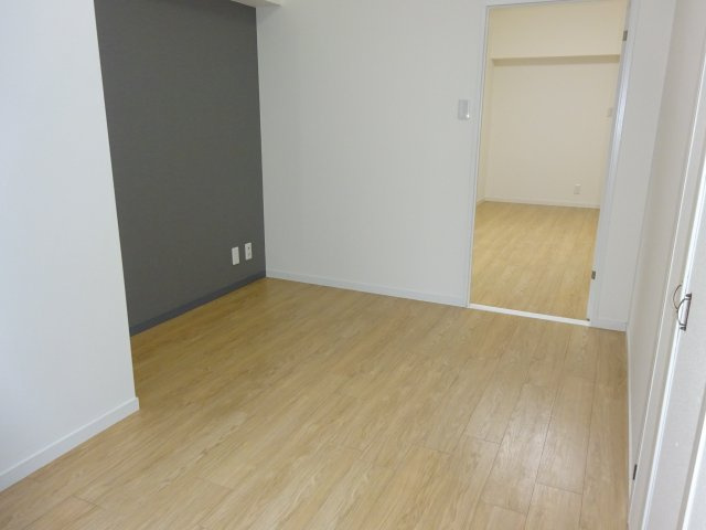 コスモリード篠崎駅前の洋室