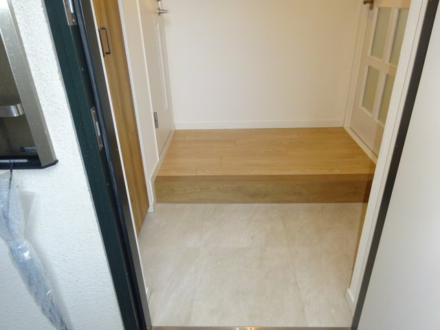 コスモリード篠崎駅前の玄関