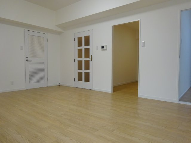 コスモリード篠崎駅前の居間・リビング