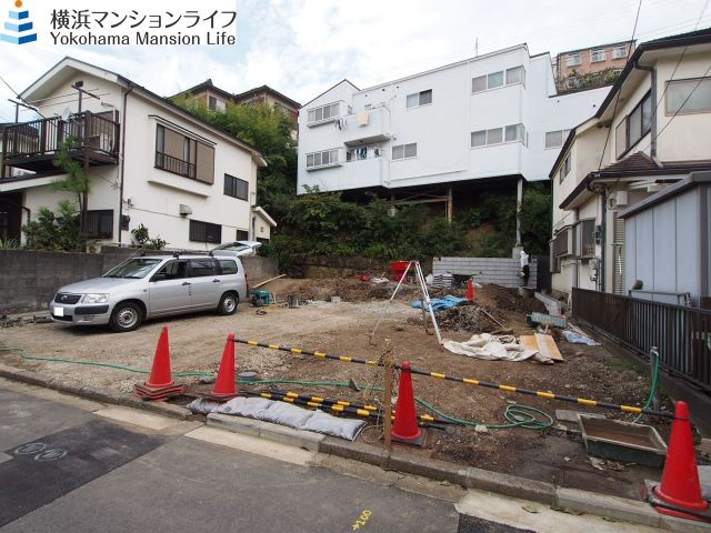 保土ヶ谷区峰岡町１丁目全２棟　新築戸建ての外観