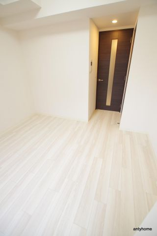 エステムコート梅田北2ゼニス　仲介手数料無料の洋室