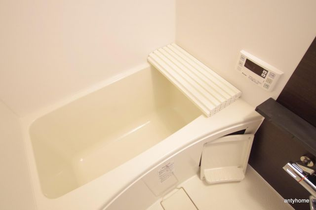 エステムコート梅田北2ゼニス　仲介手数料無料の浴室