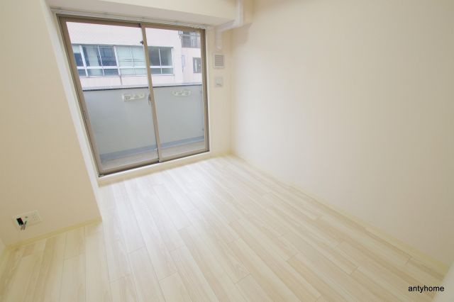 エステムコート梅田北2ゼニス　仲介手数料無料の寝室