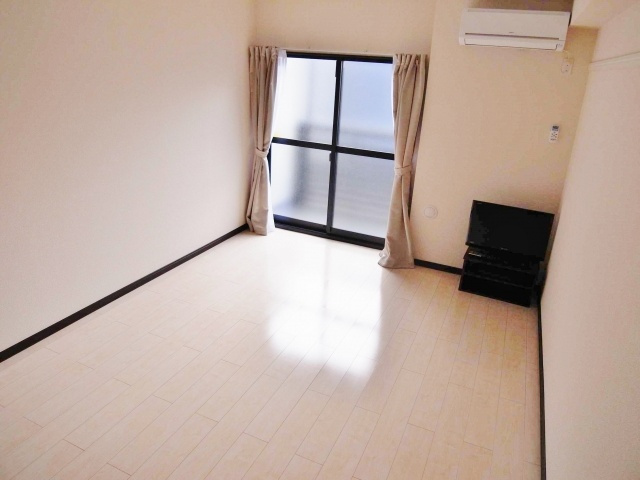 【居間・リビング】 | クレイノエテルノ | 同物件の参考写真です。