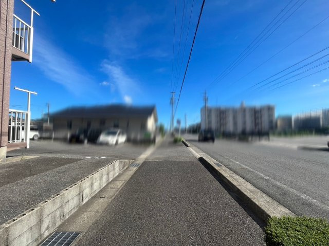 コーポヤマサの周辺|接面道路南方