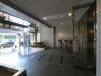 【エントランス】