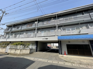 【外観】 | リノベーション済み♪南武線「武蔵新城」駅・田園都市線「宮前平」駅にアクセス可能な最寄りのバス停まで徒歩3分！雨の日の通勤やお出かけもバス利用でスムーズです♪