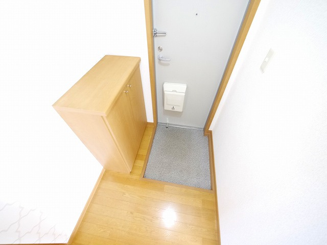 コンフォール（木津町）の玄関|シンプルで使いやすい玄関です