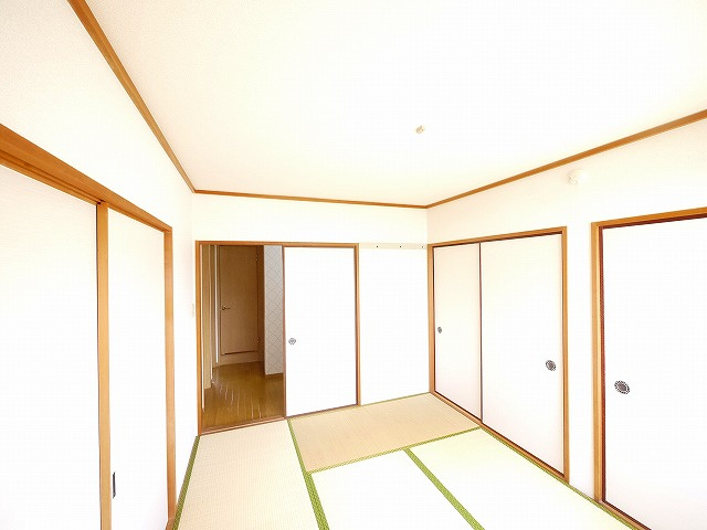 コンフォール（木津町）の和室|い草の香りが落ち着く素敵な和室です