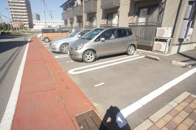 グラッドの駐車場