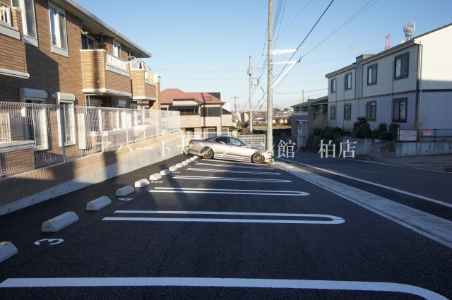 アリアの駐車場