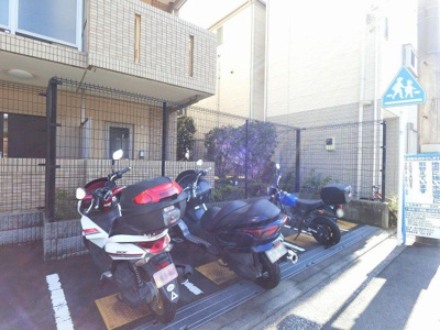 【その他共用部分】 | セルアージュ鶴見 | バイク置場
